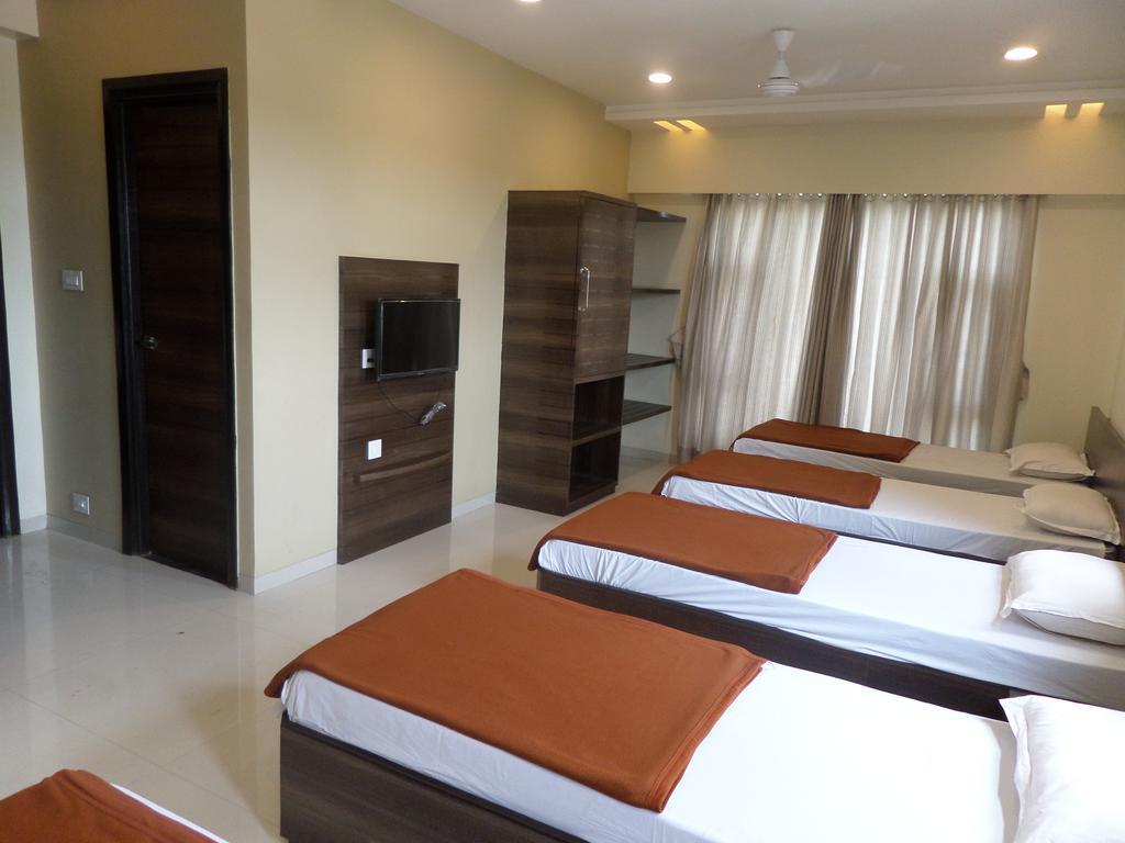 Sai Heera Residency Hotel Shirdi Room photo