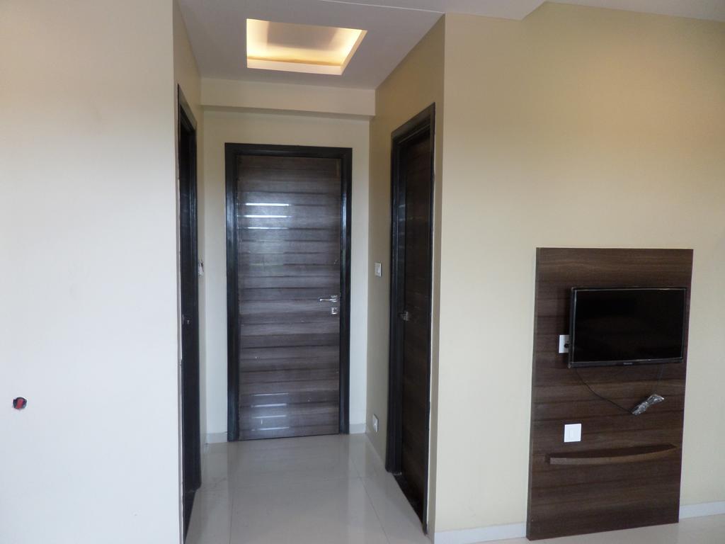 Sai Heera Residency Hotel Shirdi Exterior photo